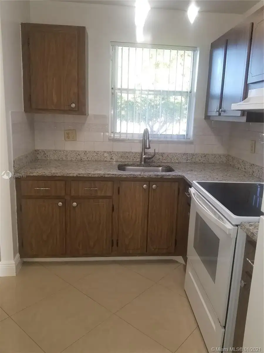 8450 Sunrise Lakes Blvd # 202, Sunrise FL 33322 photo 3