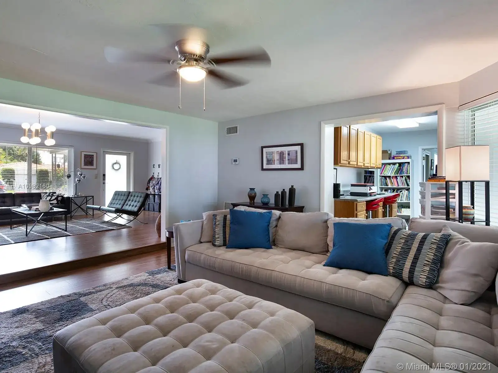 10658 NE 11th Ave, Miami Shores FL 33138 photo 4