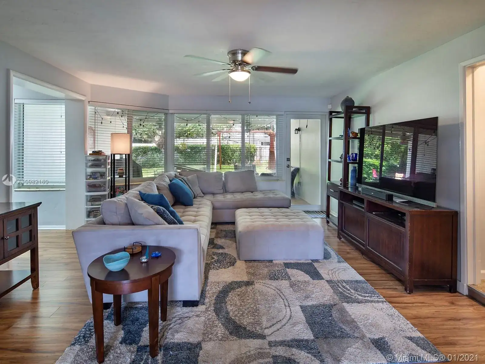 10658 NE 11th Ave, Miami Shores FL 33138 photo 5