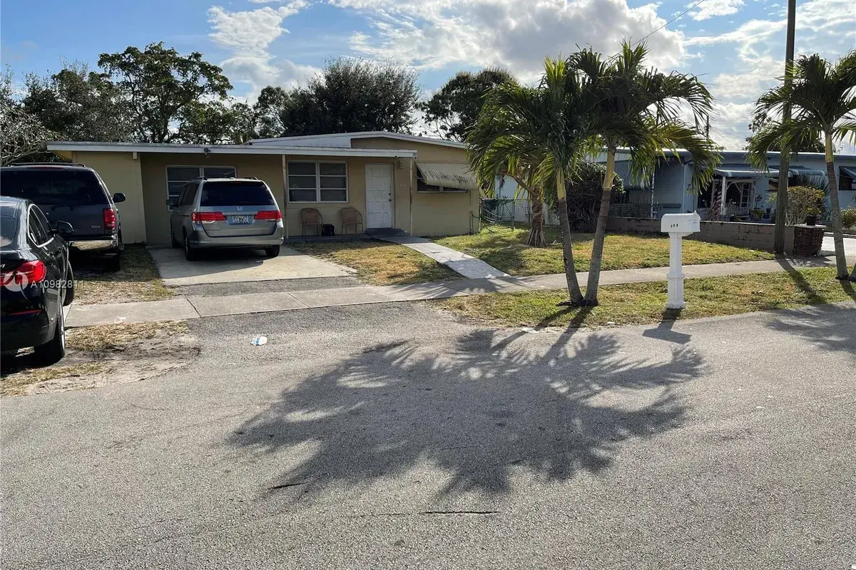 272 NW 30th Ter, Fort Lauderdale FL 33311