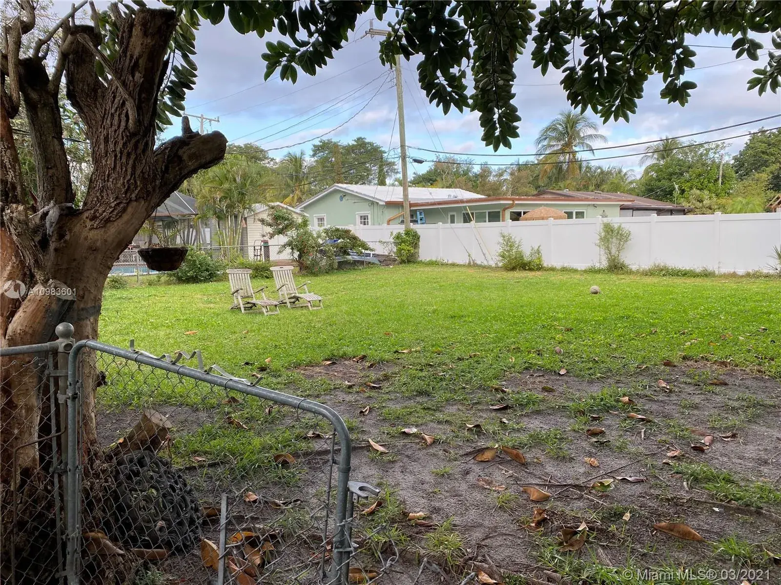 526 NW 7th St, Dania Beach FL 33004