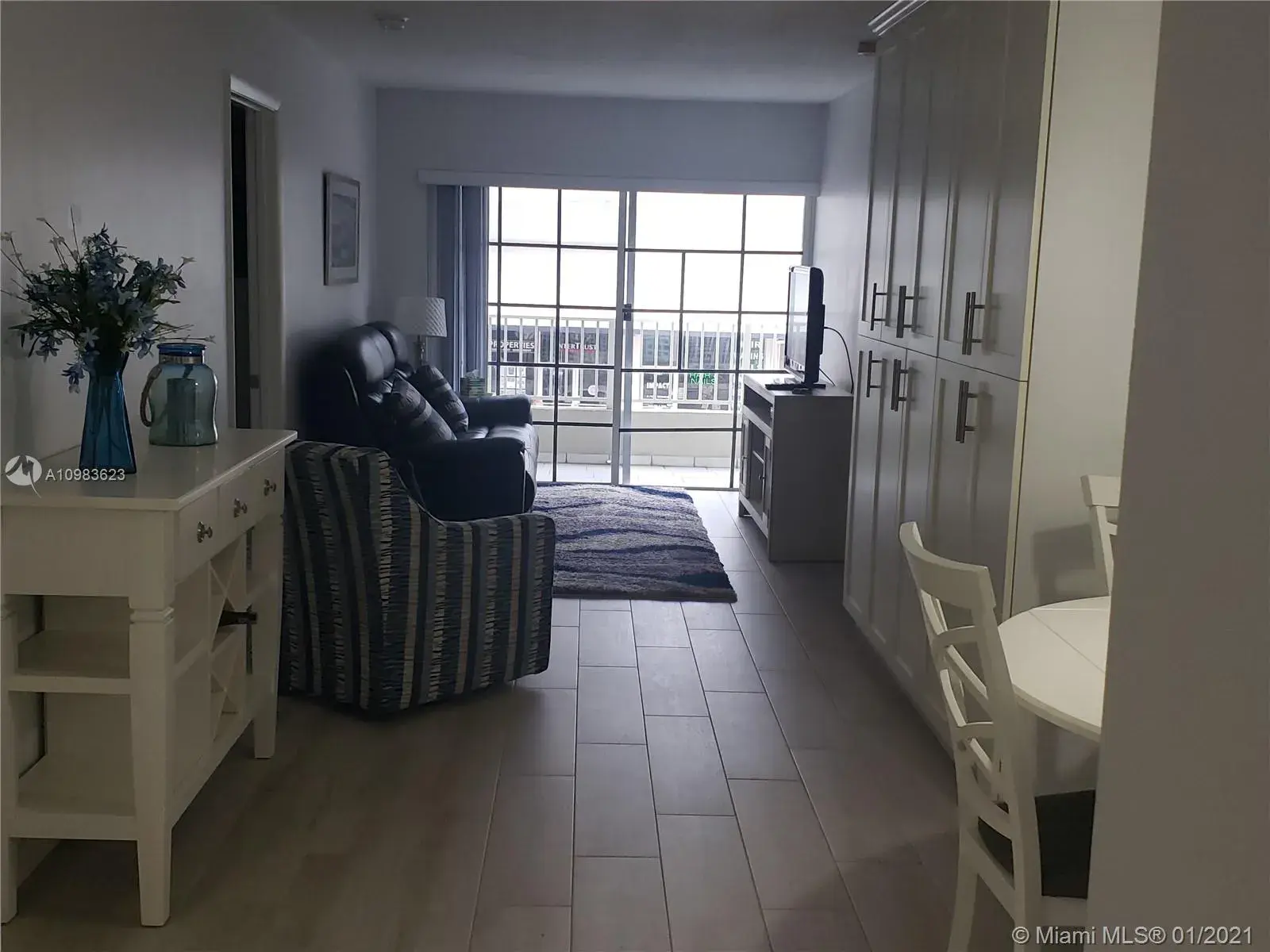 2600 Collins Ave # 206, Miami Beach FL 33140