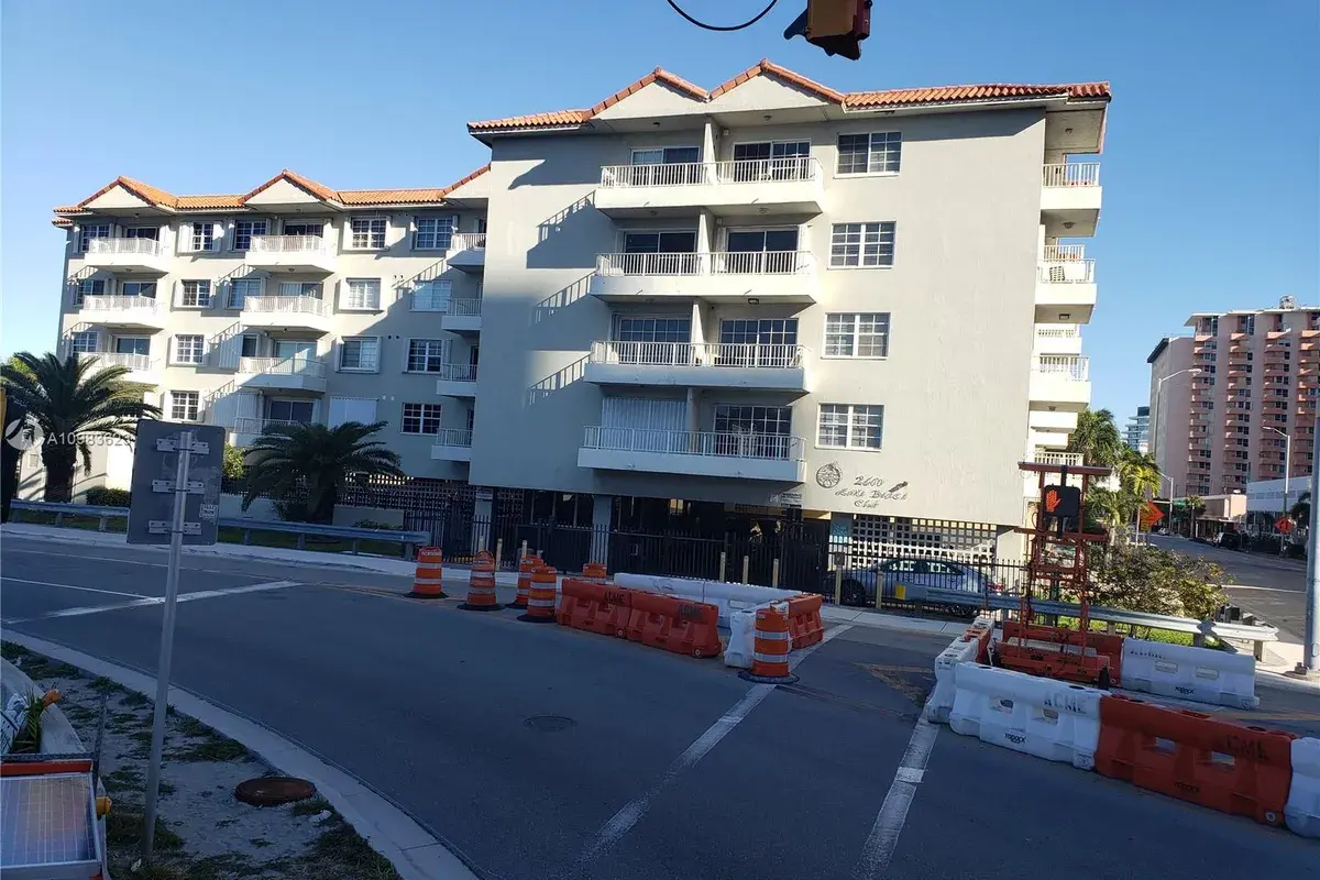 2600 Collins Ave # 206, Miami Beach FL 33140