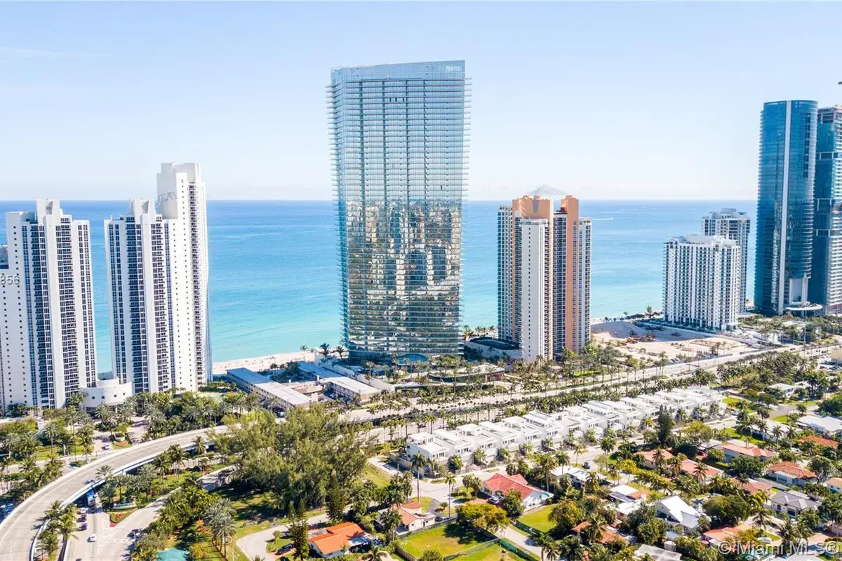 18975 Collins Ave # 2702, Sunny Isles Beach FL 33160