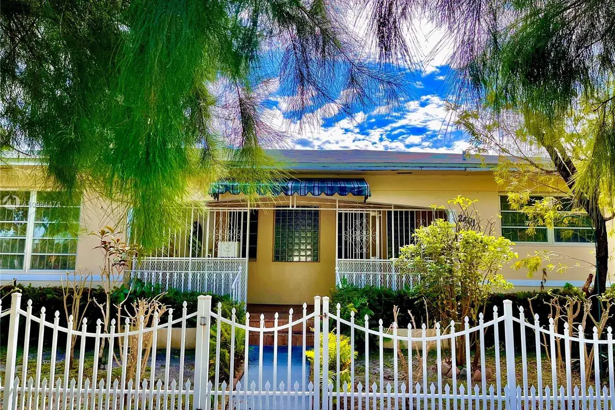 2401 SW 9th Ave, Miami FL 33129