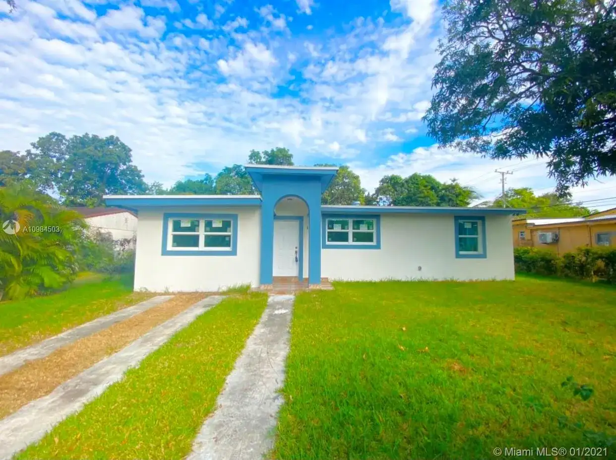 12685 NW Miami Ct, North Miami FL 33168 photo 2