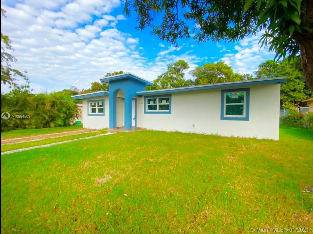 12685 NW Miami Ct, North Miami FL 33168 photo 3