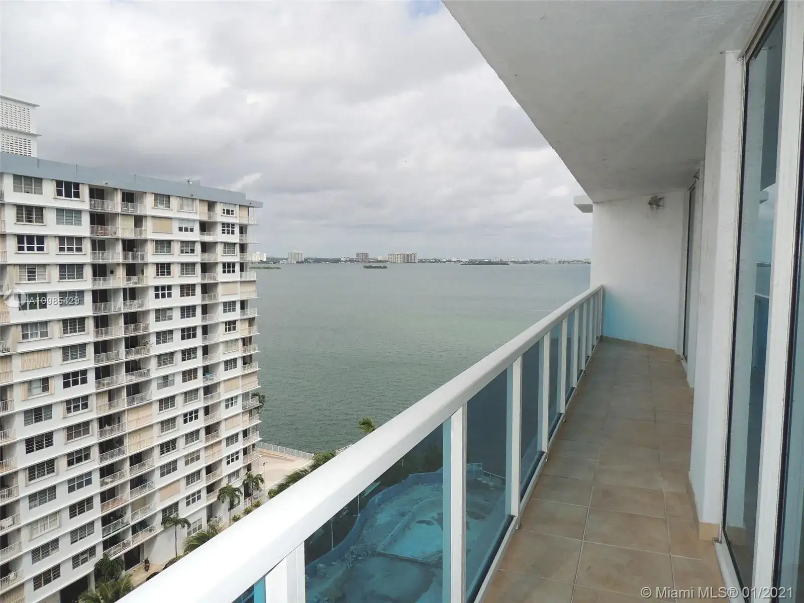 1881 79th St Cswy # 1404, North Bay Village FL 33141
