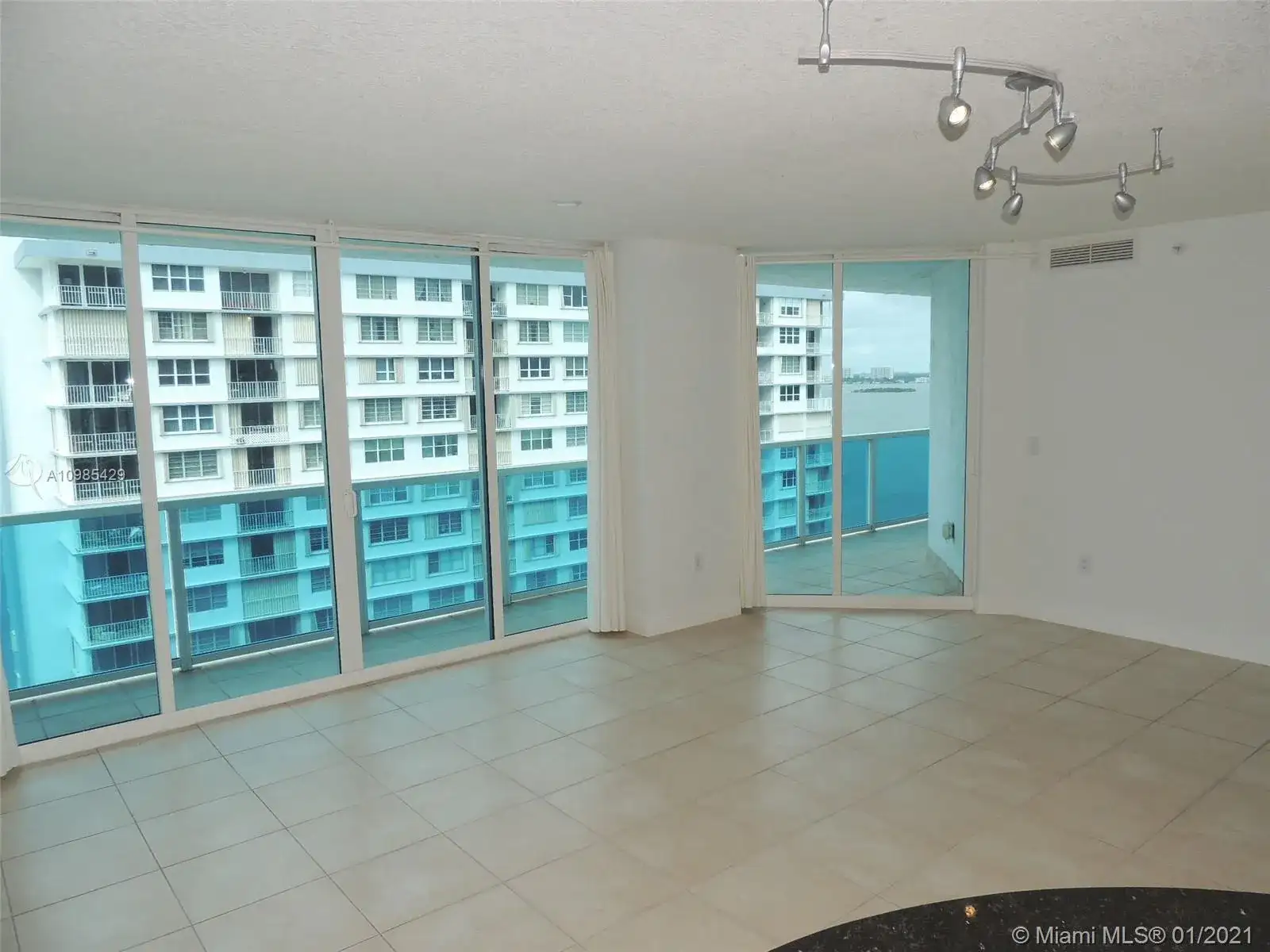 1881 79th St Cswy # 1404, North Bay Village FL 33141 photo 5