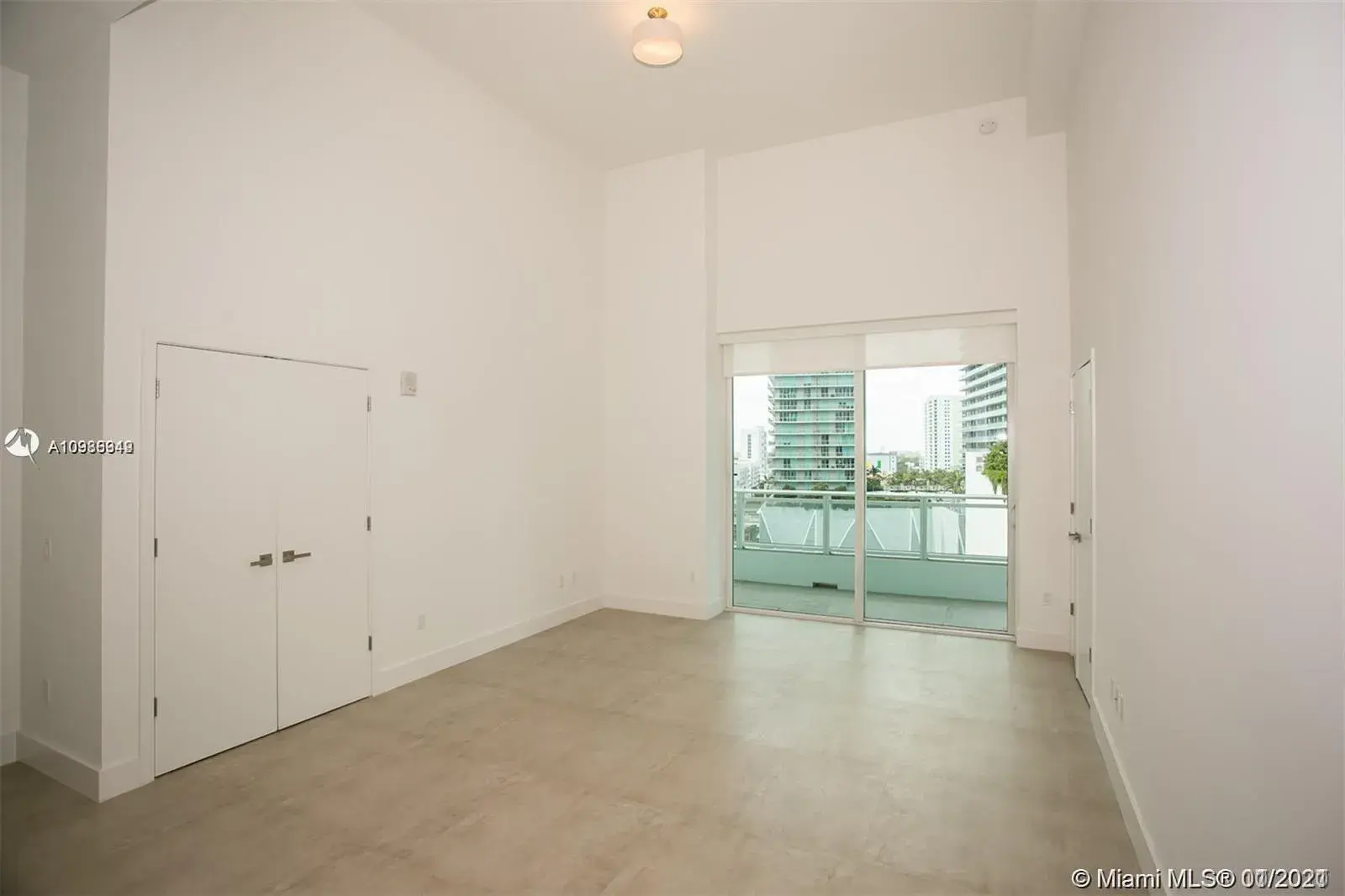 1 bedroom 1 bath Residential for sale at 1080 Brickell Ave # 1107, Miami FL 33131