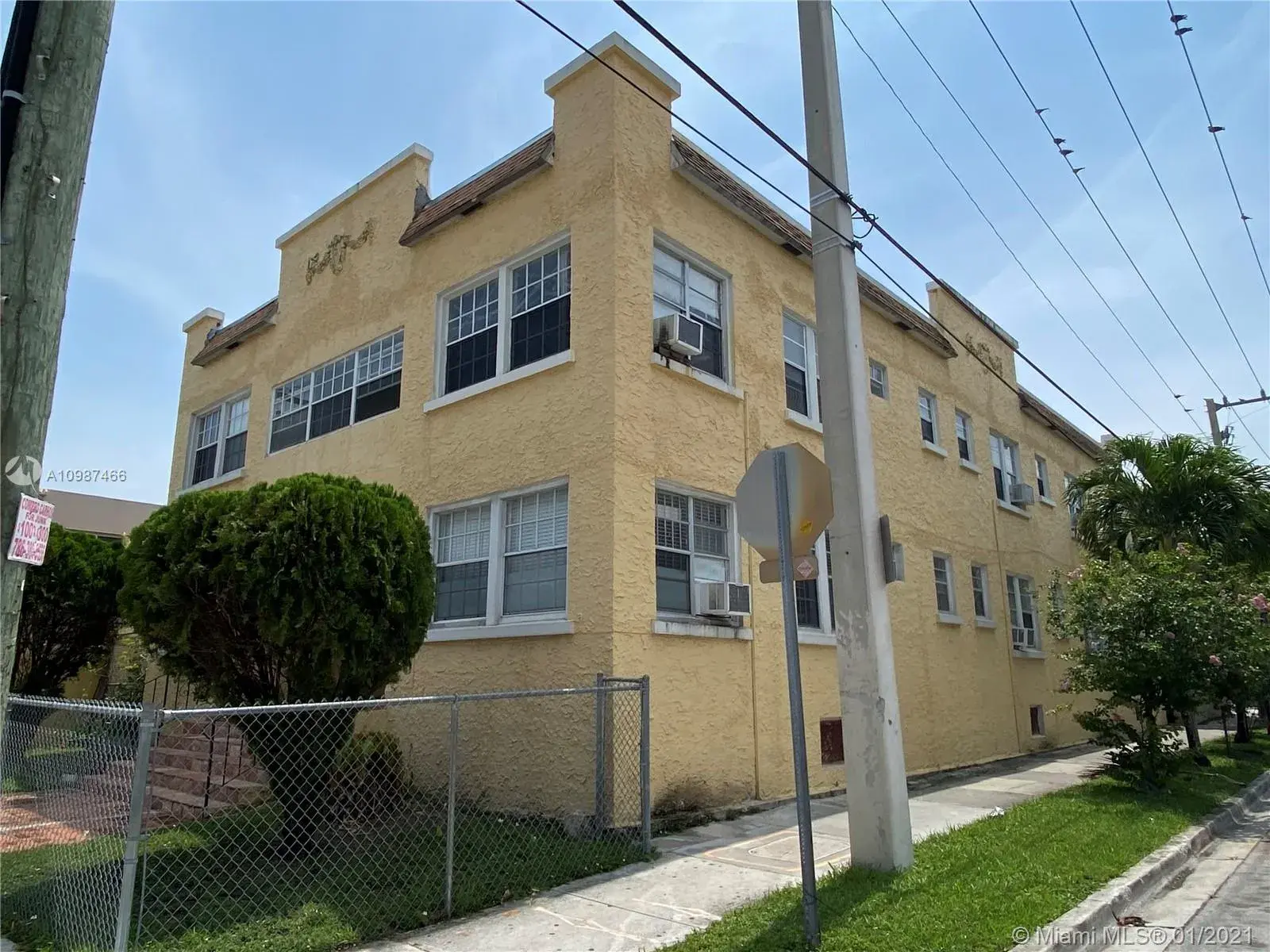 48 NW 13th Ave, Miami FL 33125