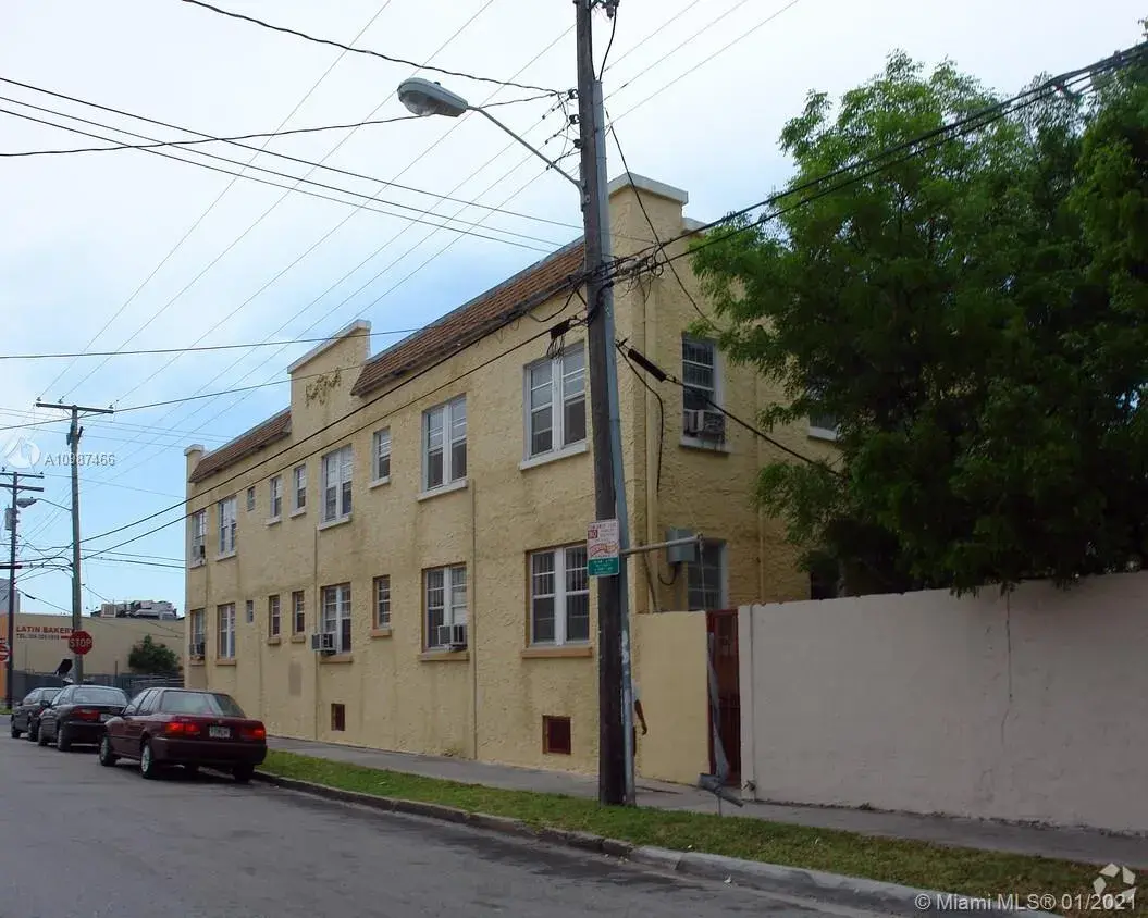 48 NW 13th Ave, Miami FL 33125
