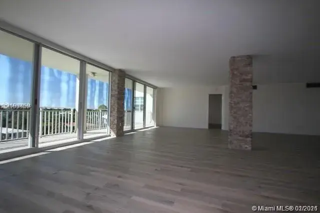 9500 W Bay Harbor Dr # 5B, Bay Harbor Islands FL 33154