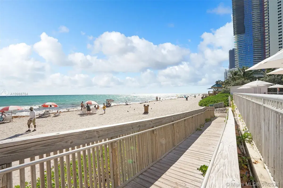 19201 Collins Ave # 1101, Sunny Isles Beach FL 33160