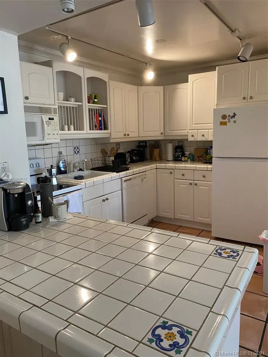 251 Galen Dr # 309E, Key Biscayne FL 33149