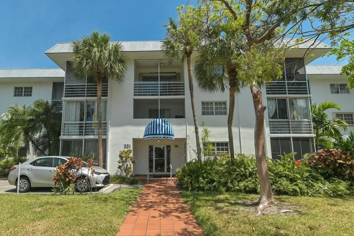 251 Galen Dr # 309E, Key Biscayne FL 33149