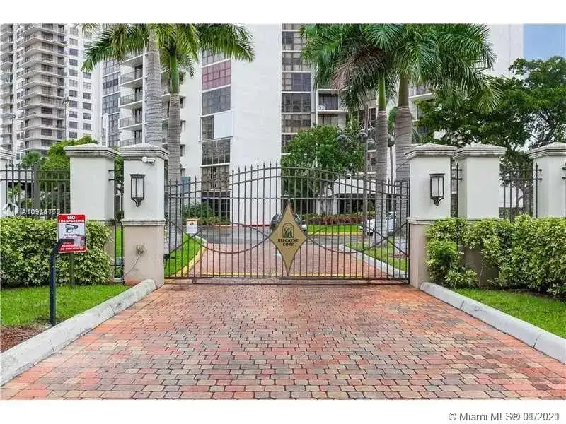18151 NE 31st Ct # 305, Aventura FL 33160 photo 3