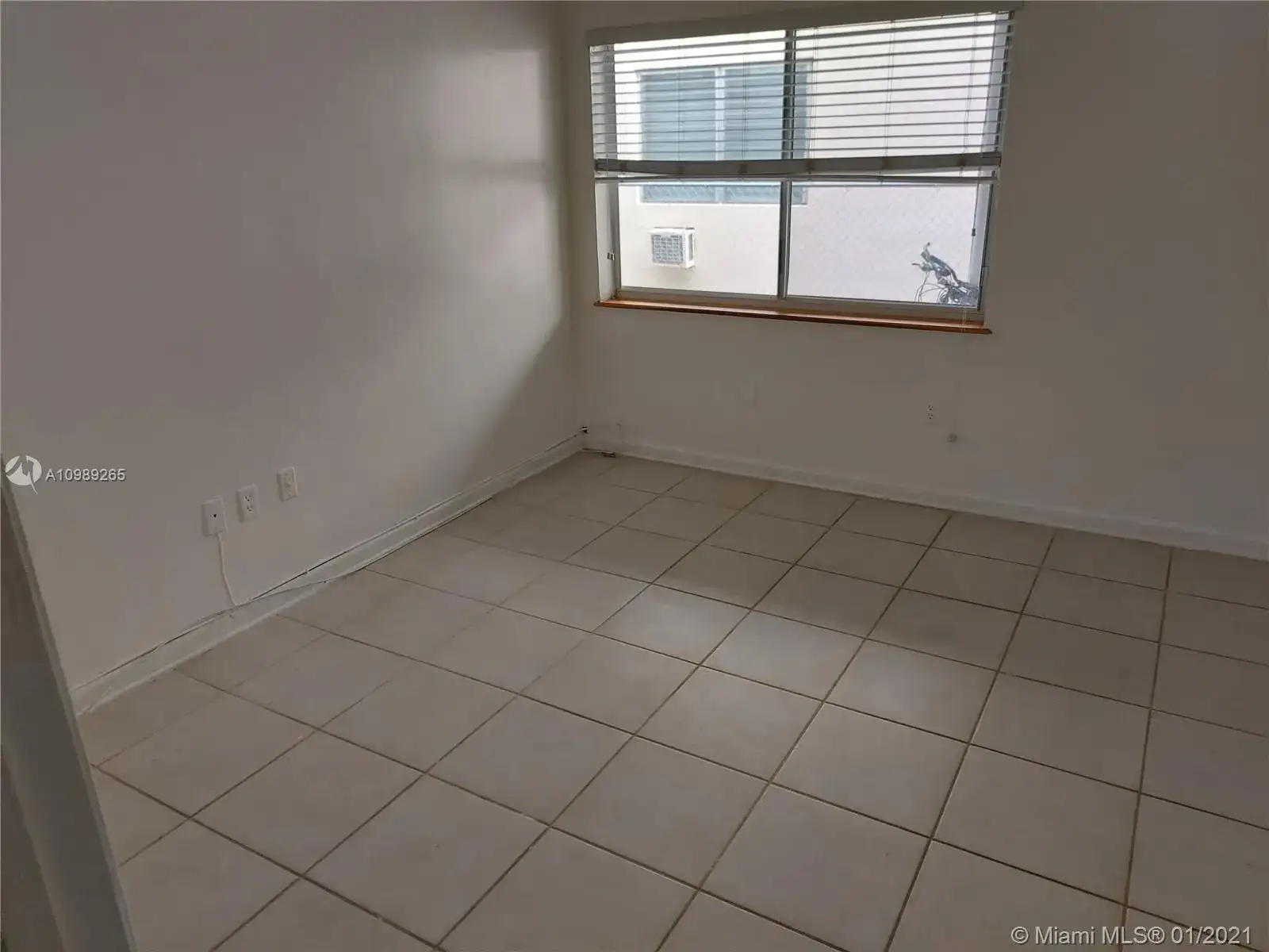 2033 Calais Dr # 4, Miami Beach FL 33141 photo 5
