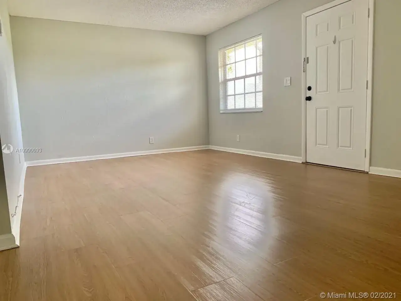 900 NE 26th St # 11, Wilton Manors FL 33305 photo 3