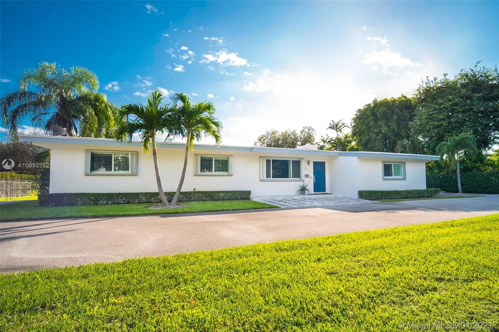 5870 SW 104th St, Pinecrest FL 33156