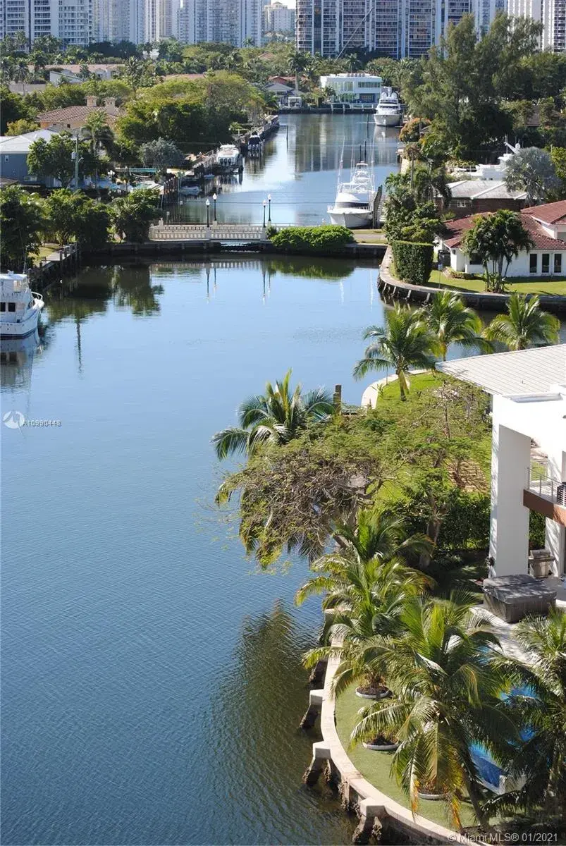 401 Golden Isles Dr # 907, Hallandale Beach FL 33009