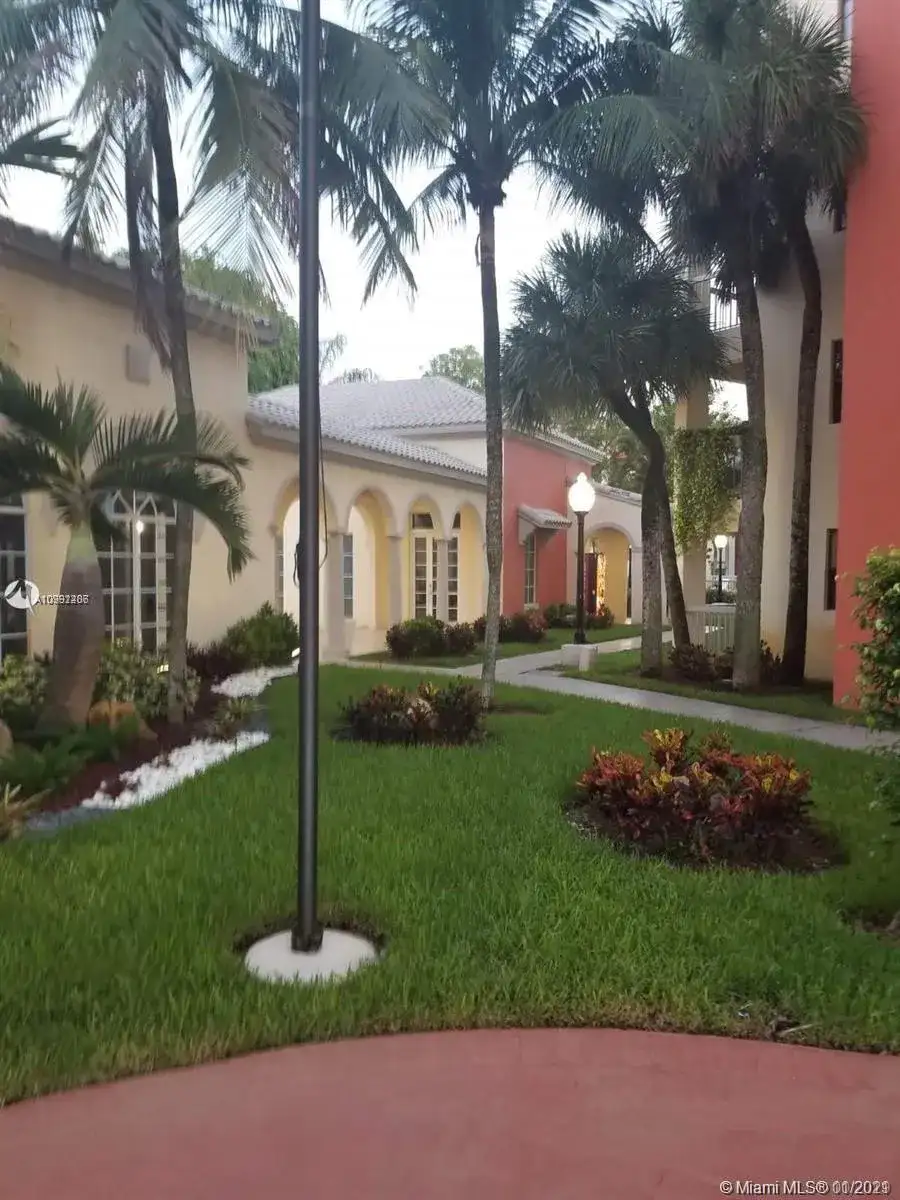 8120 Geneva Ct # 252, Doral FL 33166 photo 5