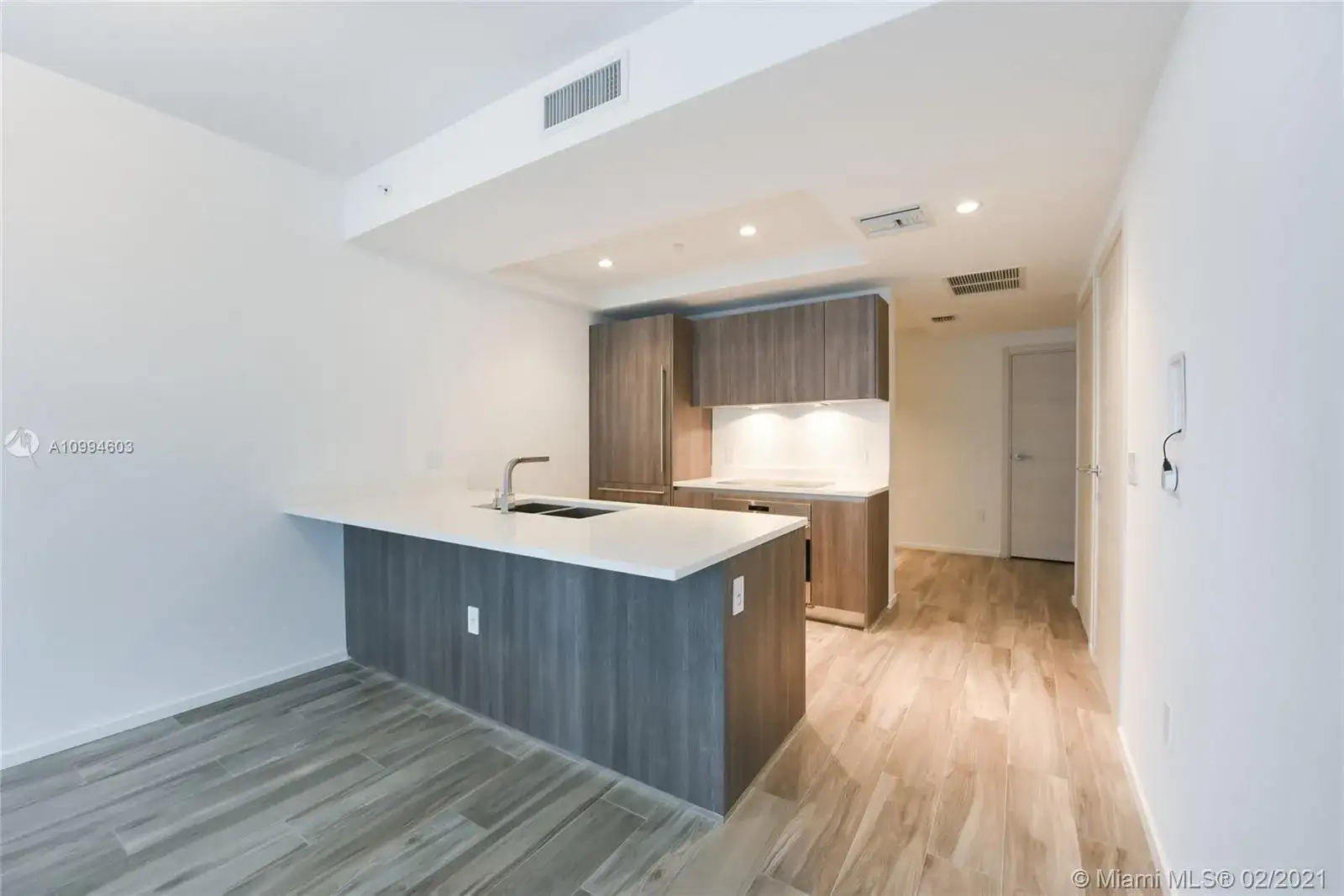 801 S Miami Ave # 4106, Miami FL 33130 photo 4