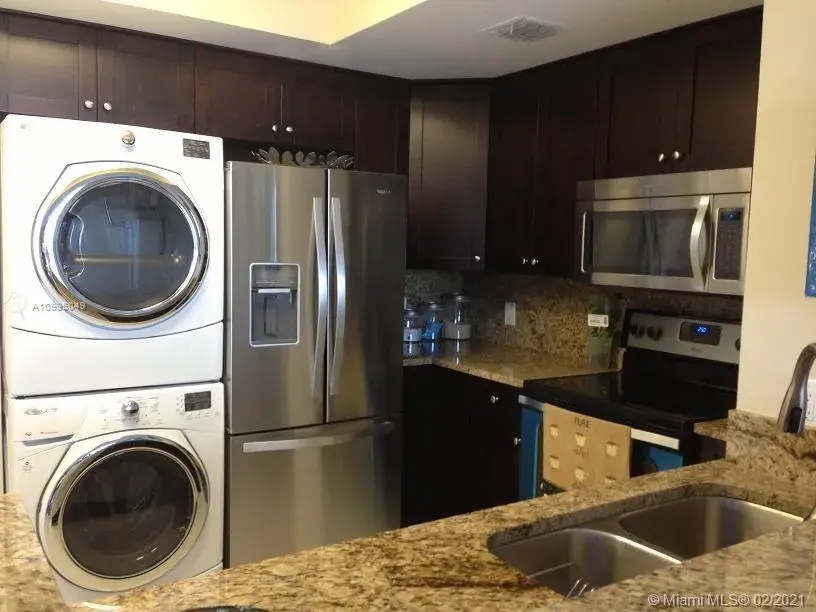 5085 NW 7th St # 1401, Miami FL 33126