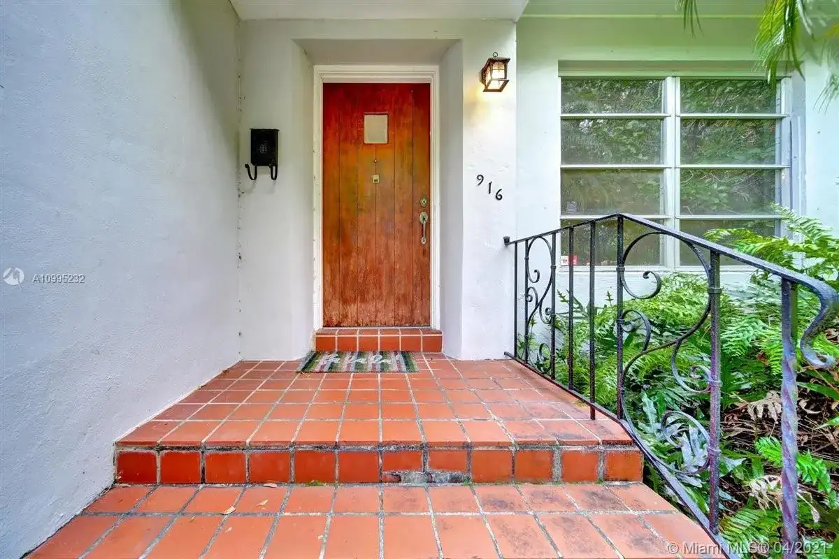 916 Milan Ave, Coral Gables FL 33134 photo 5