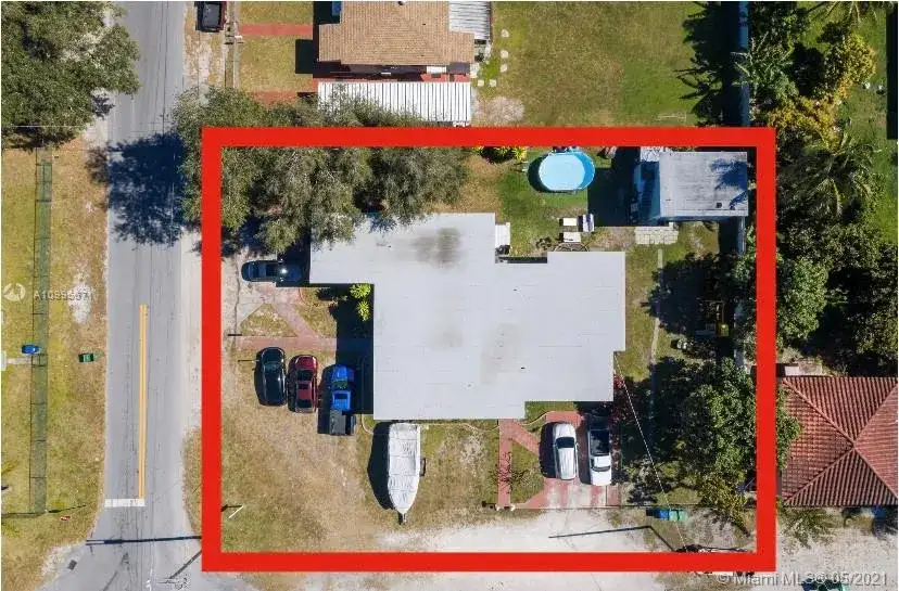 1400 NE 148th St, Miami FL 33161 photo 2