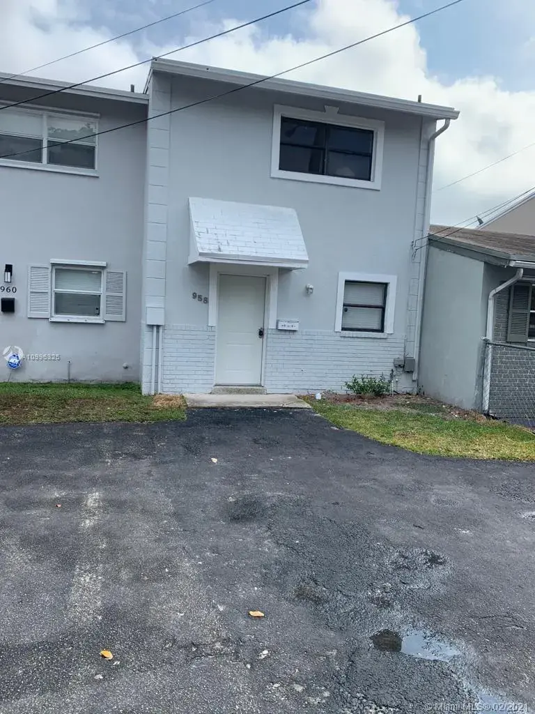 958 NW 24th Ave, Fort Lauderdale FL 33311
