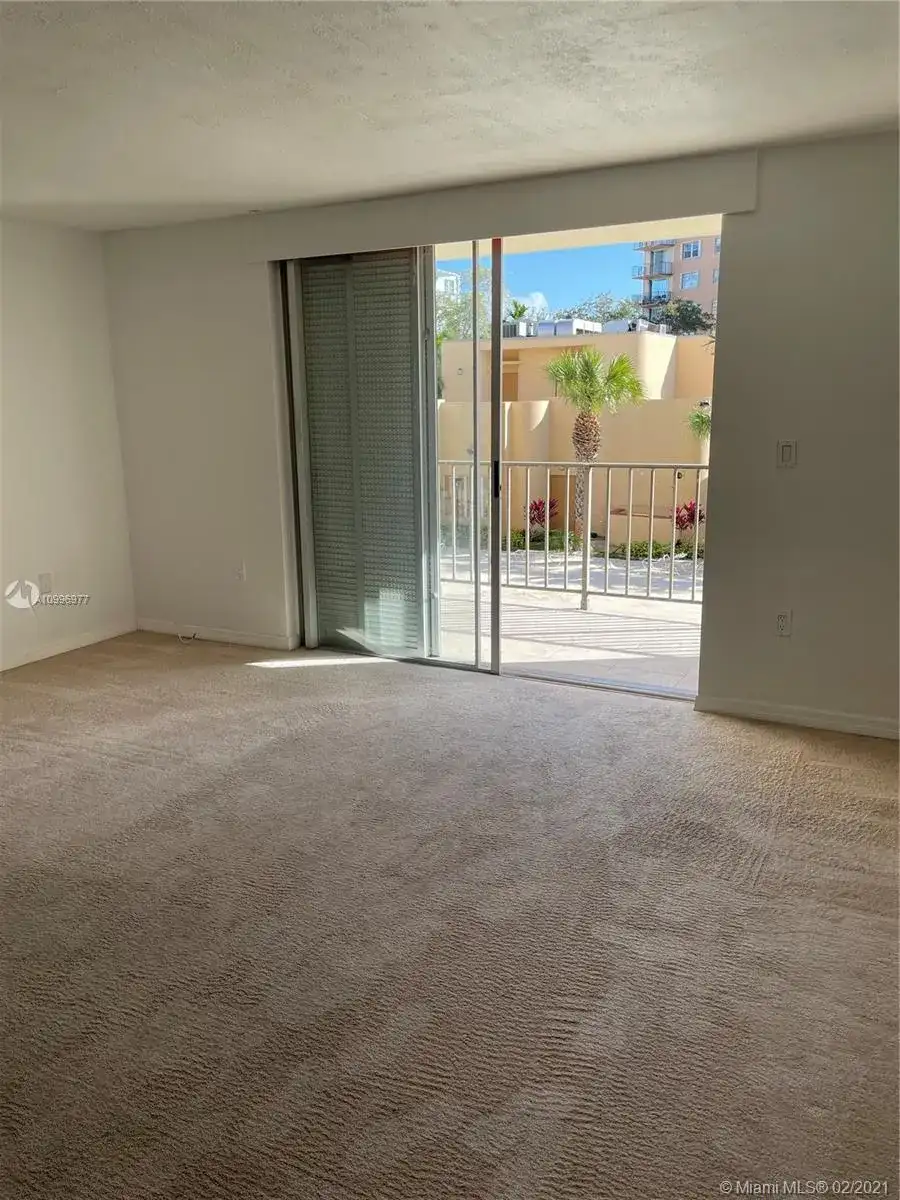 1470 NE 125th Ter # 204, North Miami FL 33161 photo 5