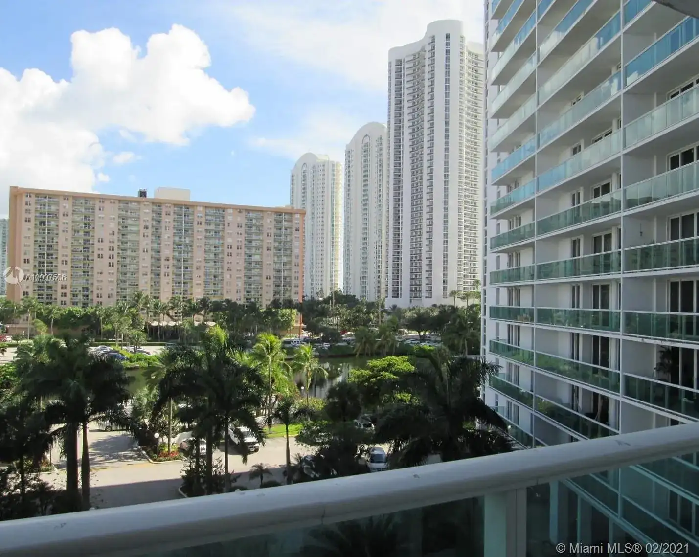 100 Bayview Dr # 530, Sunny Isles Beach FL 33160 photo 2