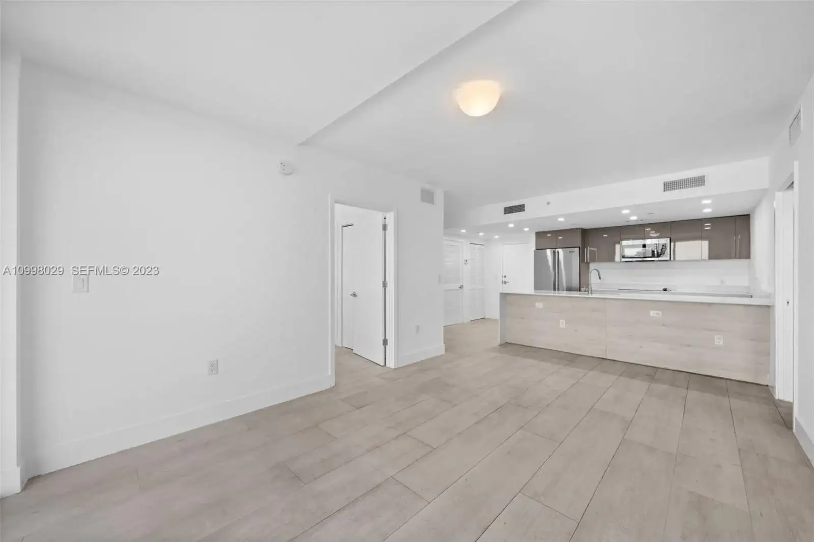 13800 Highland Dr # 504, North Miami Beach FL 33181 photo 5