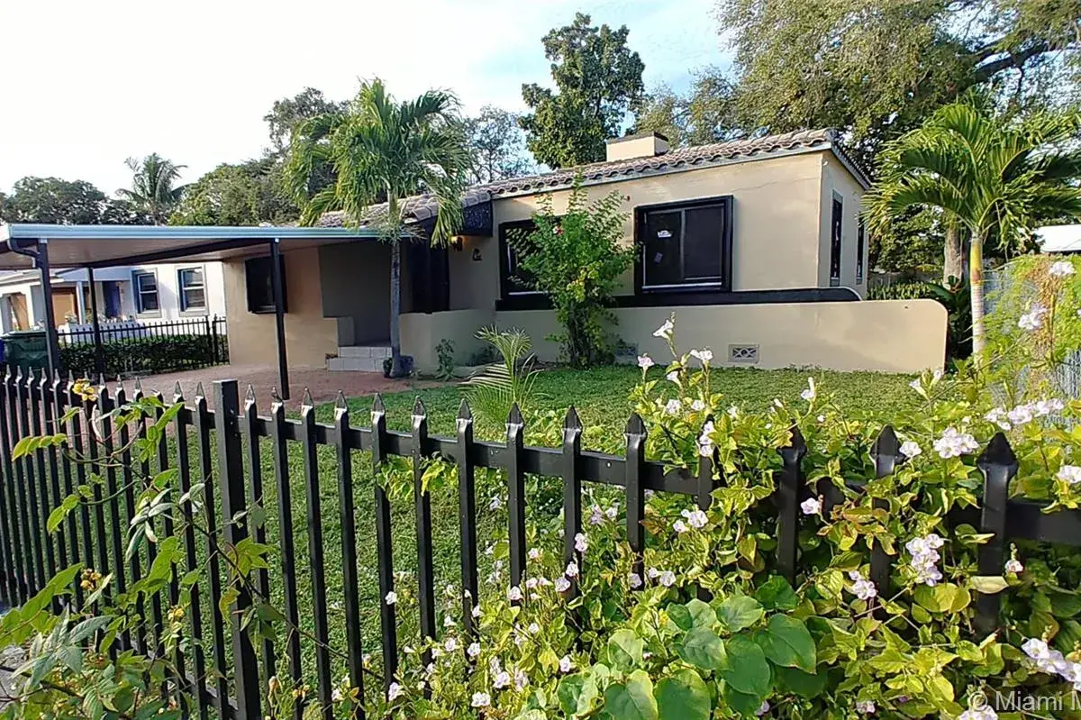 251 NW 45 ST, Miami FL 33127