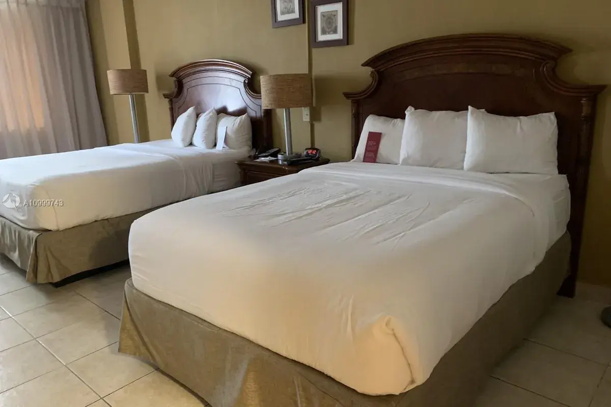 19201 Collins Ave # 1022, Sunny Isles Beach FL 33160
