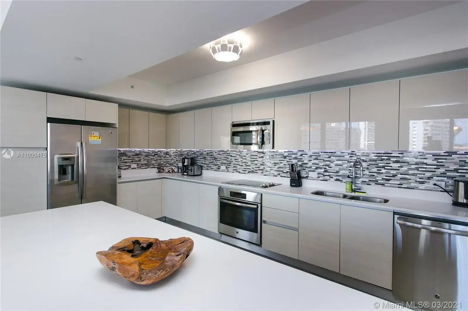 2600 E Hallandale Beach Blvd, Hallandale Beach FL 33009 photo 4