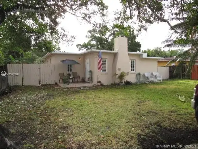 4896 SW 28th Ter, Dania Beach FL 33312 photo 2