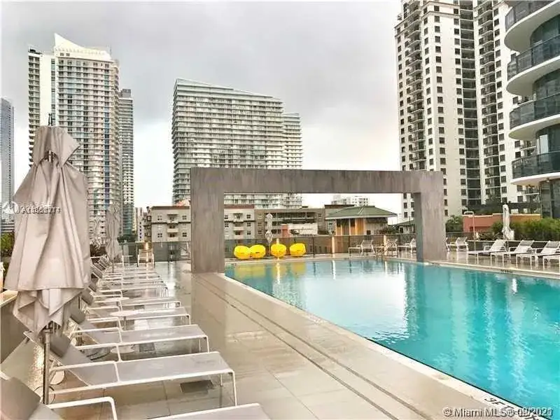 55 SW 9th St # 3501, Miami FL 33130