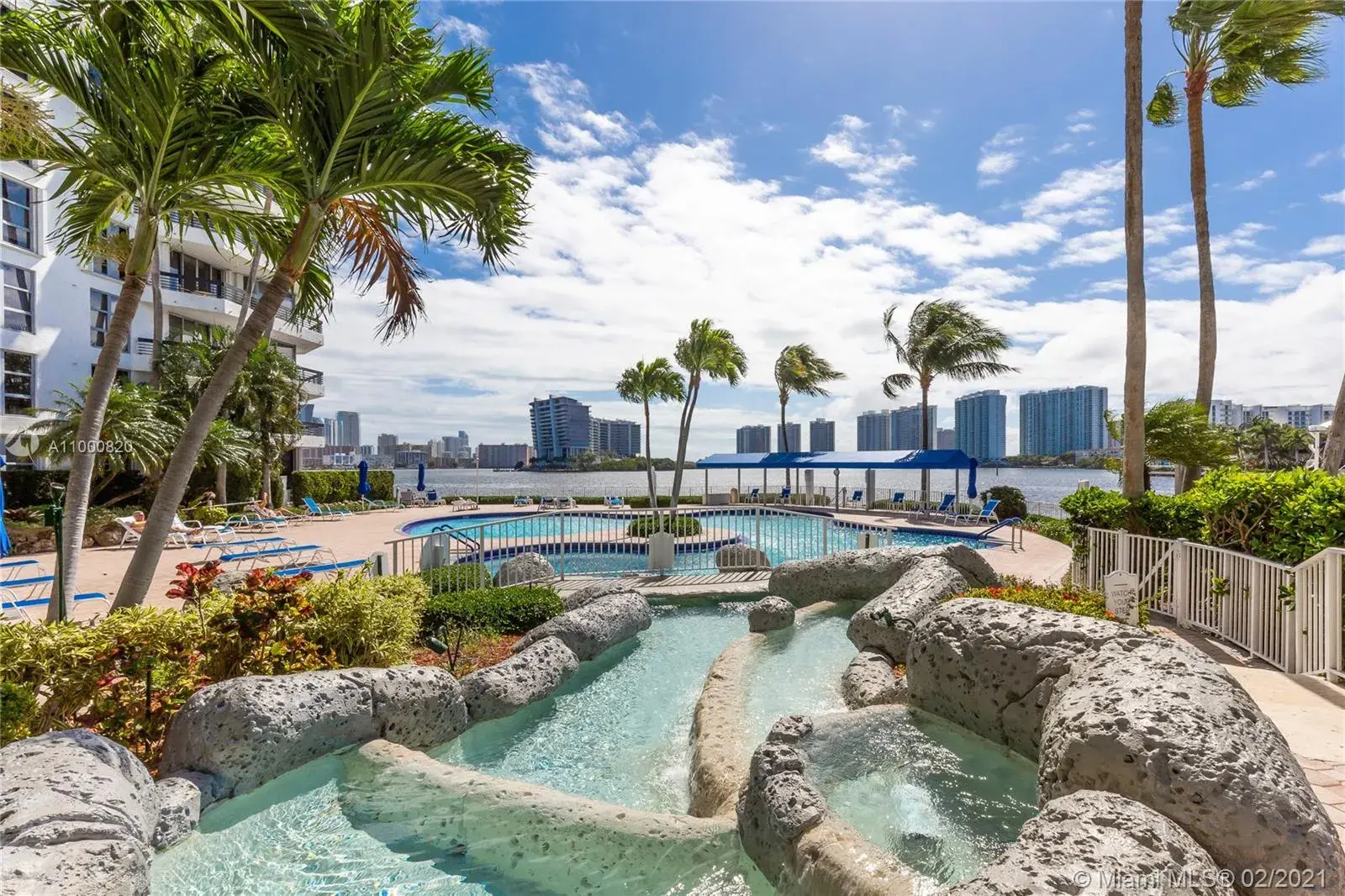 3530 Mystic Pointe Dr # 3204, Aventura FL 33180