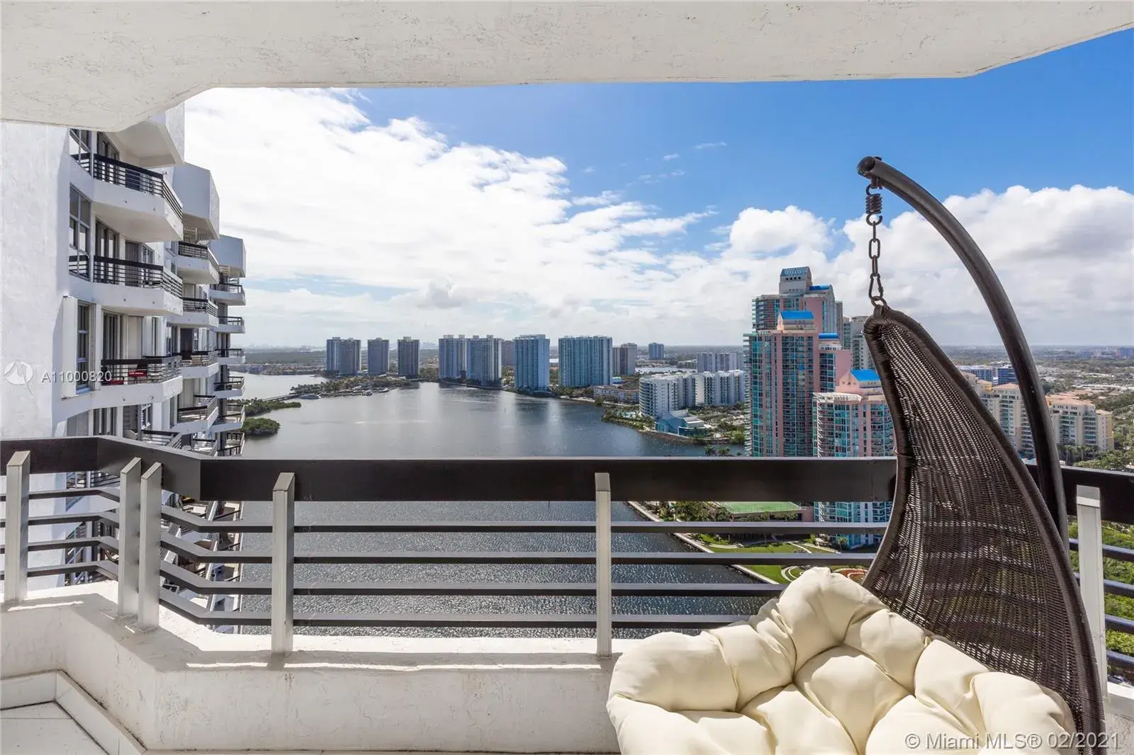 3530 Mystic Pointe Dr # 3204, Aventura FL 33180