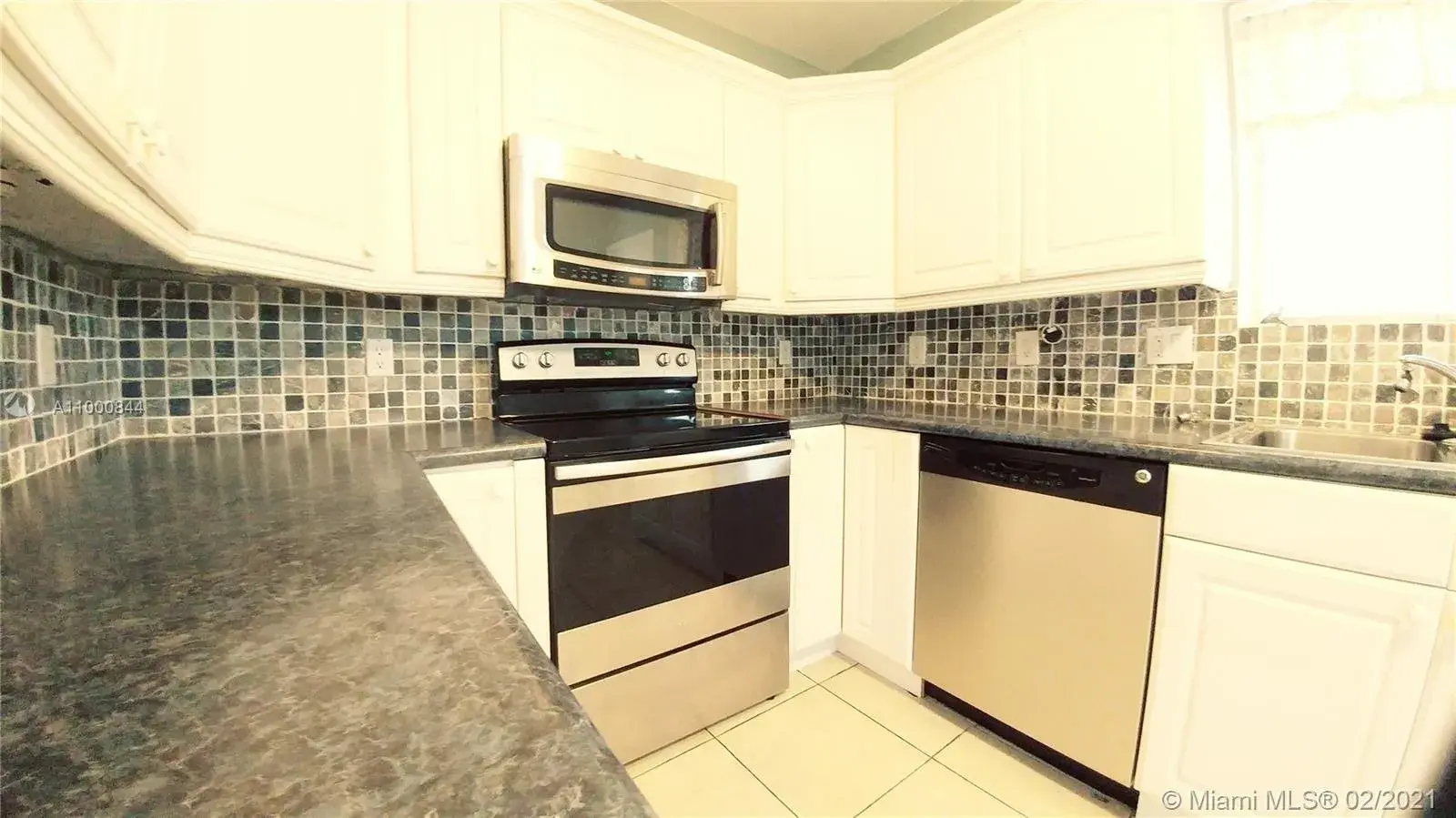 462 Golden Isles Dr # 311, Hallandale Beach FL 33009