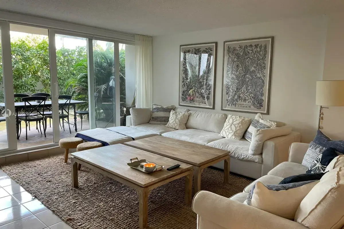 177 Ocean Lane Dr # 106, Key Biscayne FL 33149