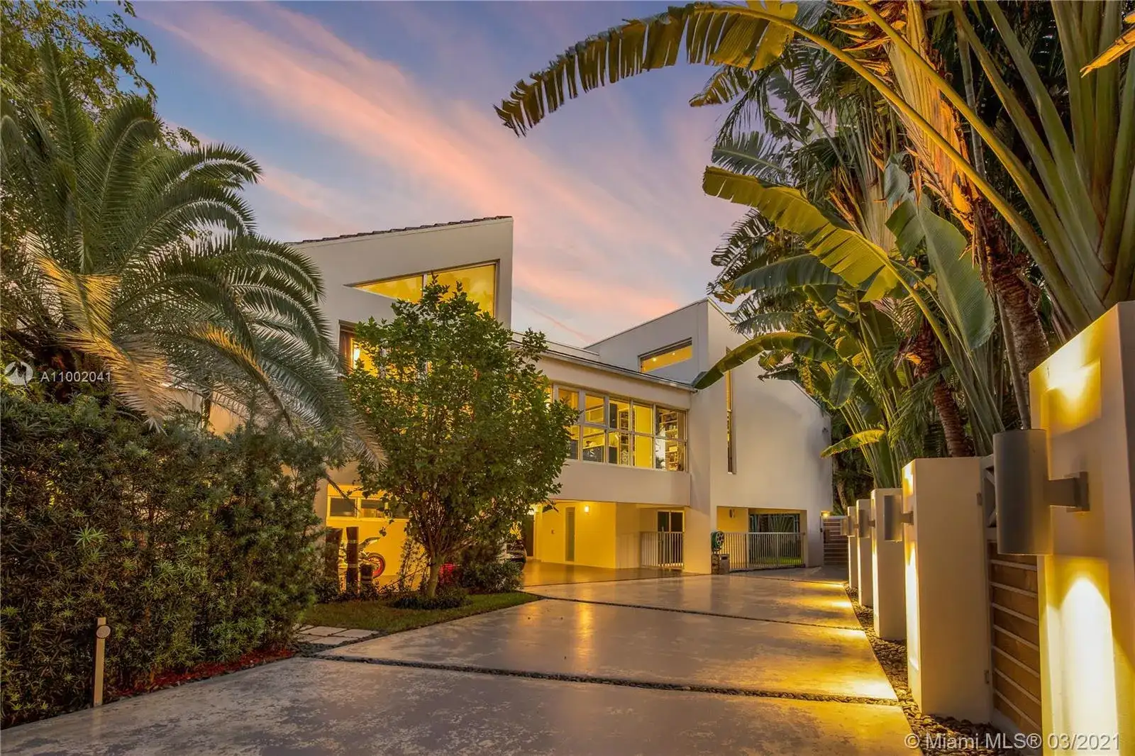 144 N Prospect Dr, Coral Gables FL 33133 photo 2