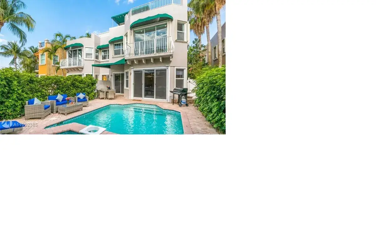 453 SW 5th Ave, Fort Lauderdale FL 33315