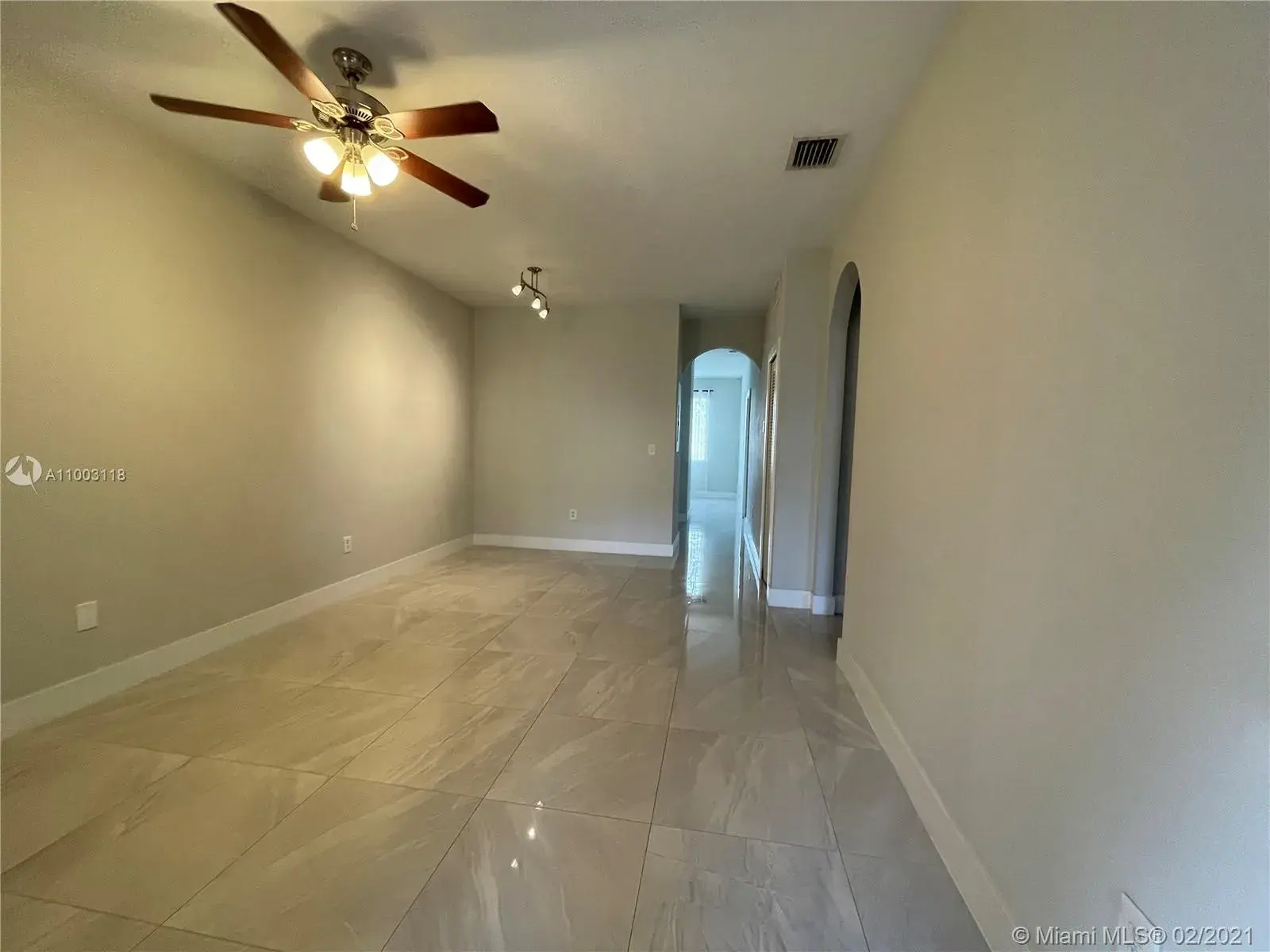17660 NW 73rd Ave # 3, Hialeah FL 33015
