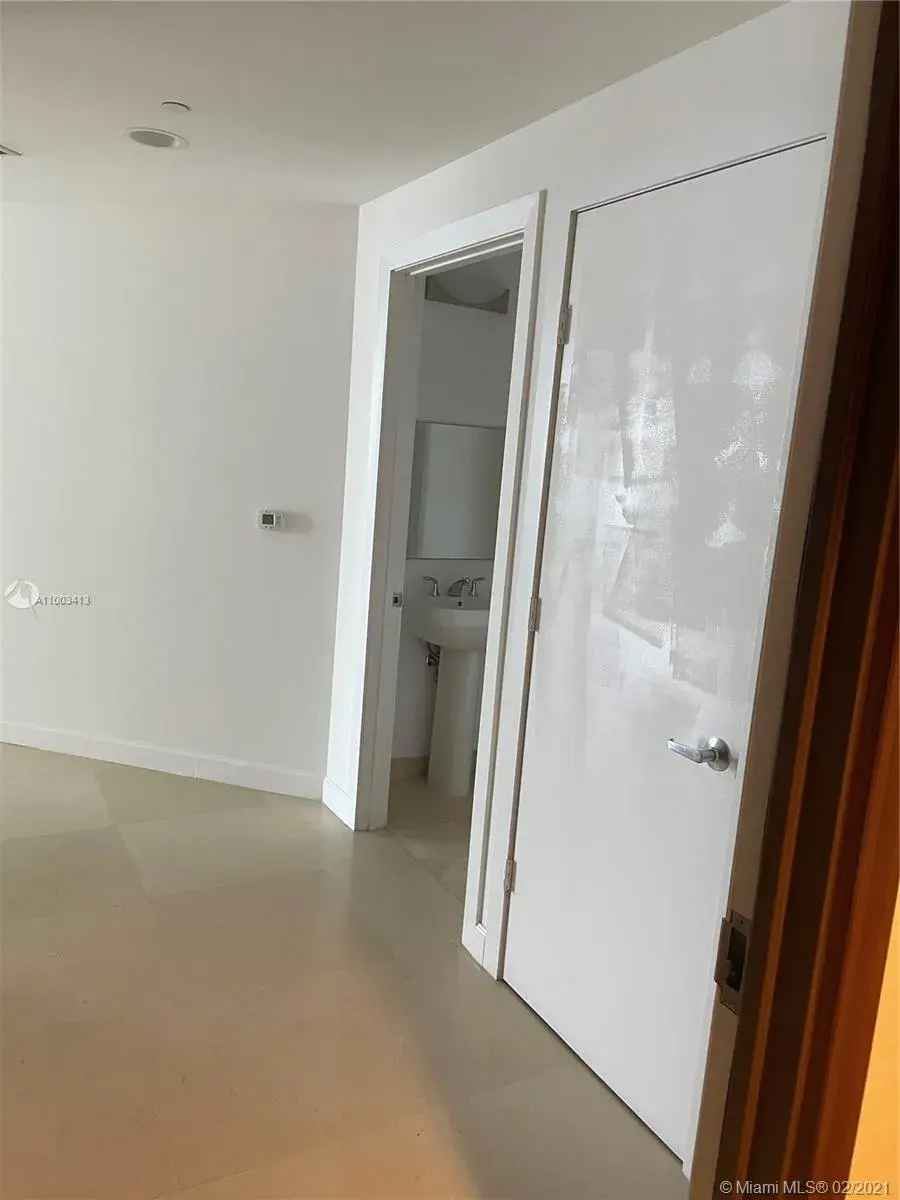 1050 Brickell Ave # 3214, Miami FL 33131