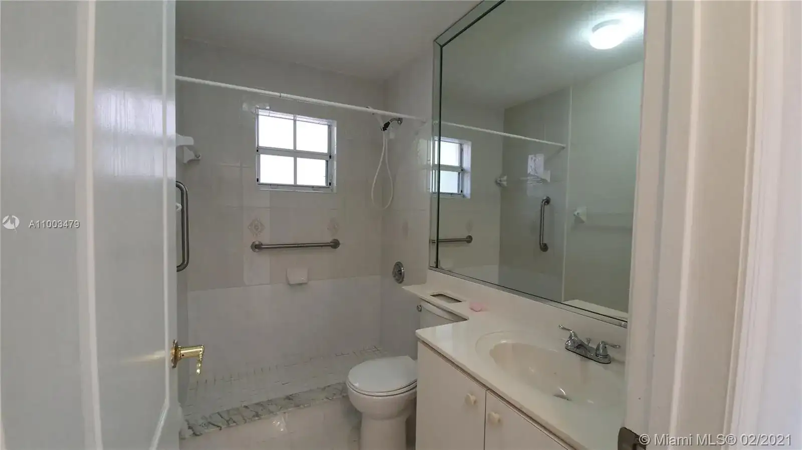 14426 NW 88th Ave, Miami Lakes FL 33018 photo 3