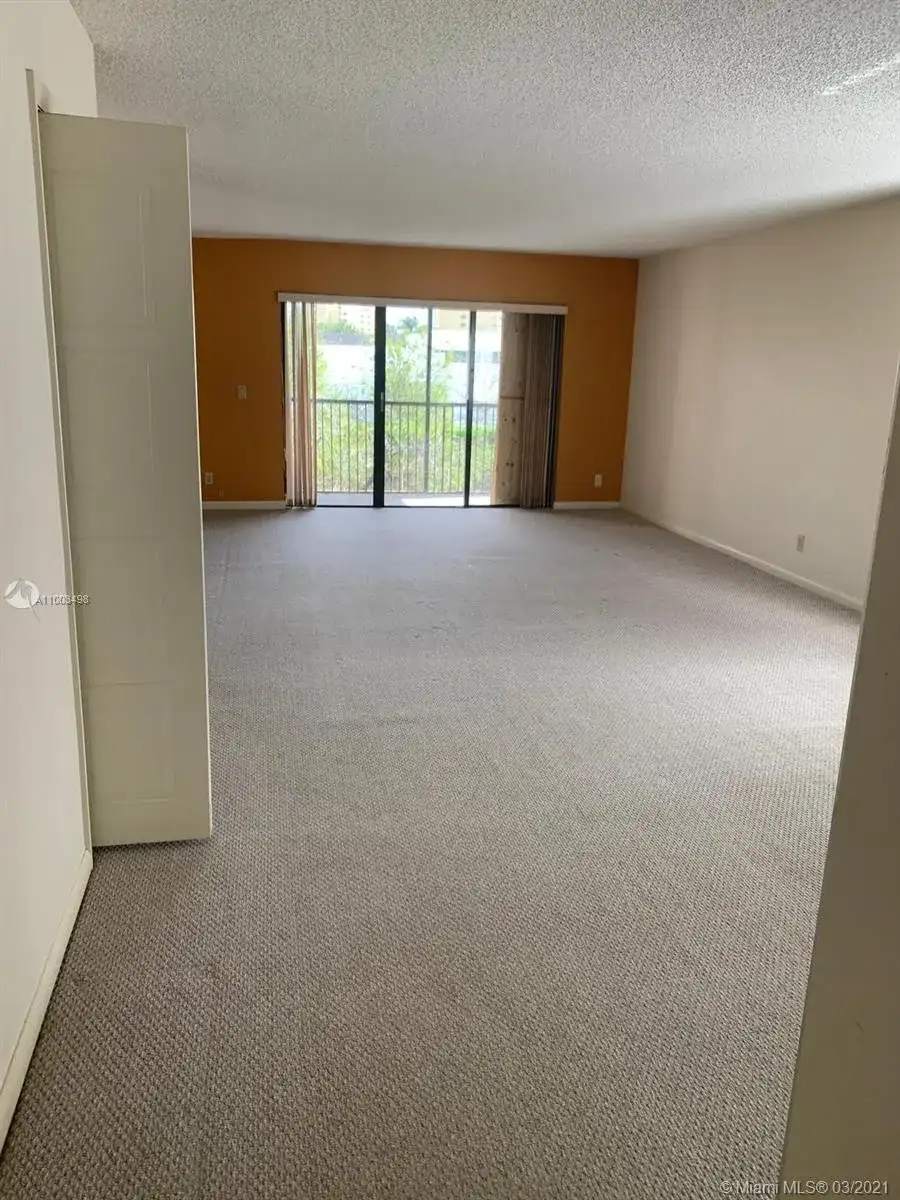 370 Racquet Club rd # 206, Weston FL 33326 photo 2