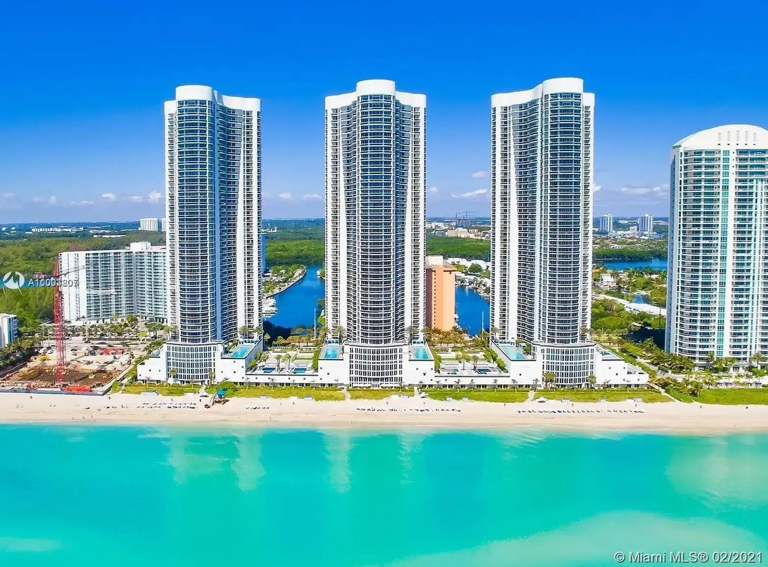 15811 Collins Ave # 2107, Sunny Isles Beach FL 33160 photo 2